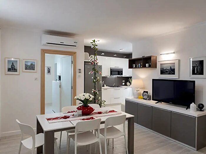 Appartamento quadrilocale in vendita in Via Brigata Cadore, Treviso