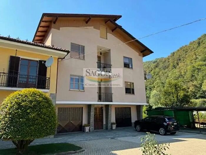 Casa con 10 locali in vendita in Via Ponte Palestro, San Germano Chisone