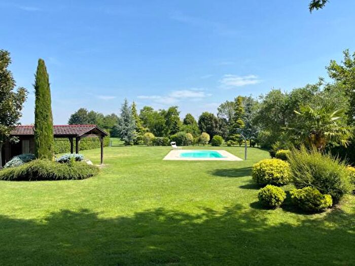 Casa con 6 locali in vendita in Via Camillo Benso di Cavour, Fidenza