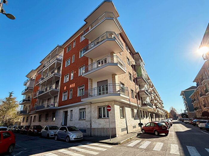 Appartamento trilocale in vendita in Via Sauro, Pinerolo