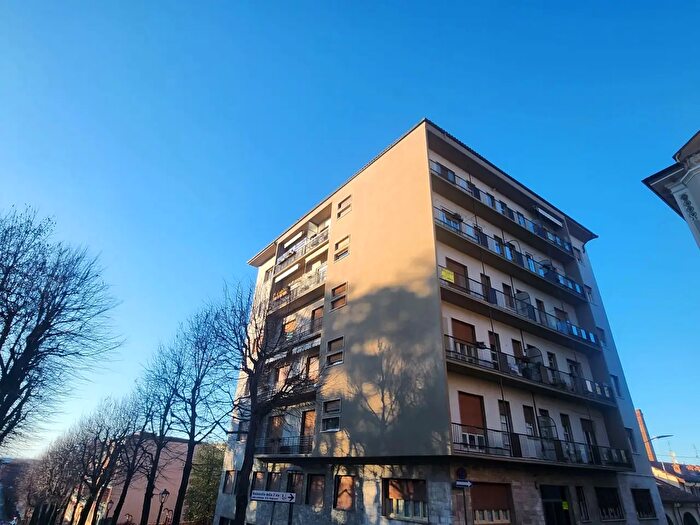 Case in Vendita e in Affitto - 2