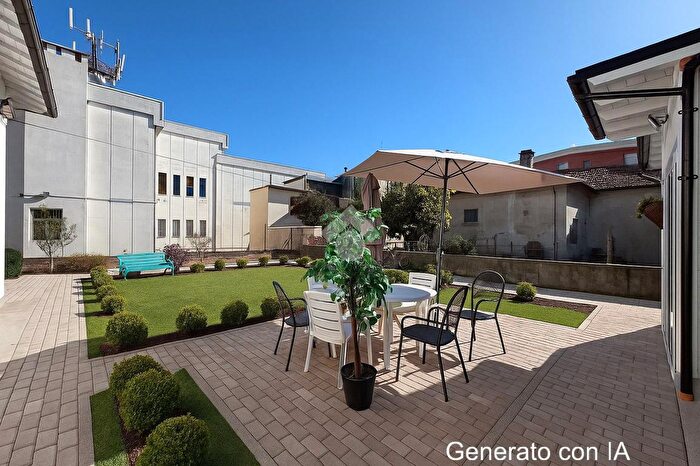 Casa con 6 locali in vendita in Via Cesare Battisti, Alba Adriatica