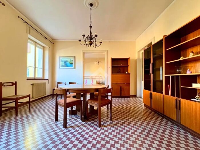 Casa con 6 locali in vendita in Piazza Guglielmo Marconi, Pocenia