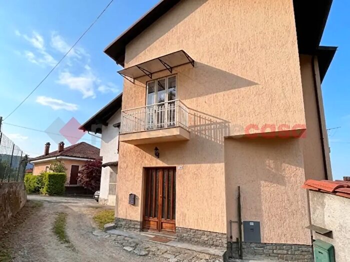 Casa con 5 locali in affitto in Strada Ruata Bruna, Cumiana