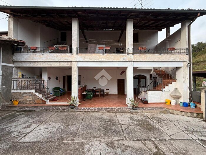 Casa con 6 locali in vendita in Via Caduto Alberti, Provaglio DIseo