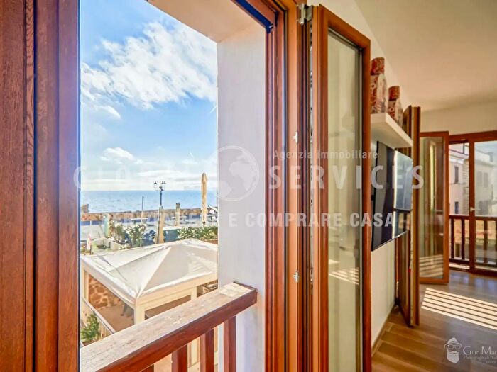 Appartamento con 5 locali in vendita in Via Sannino, Alghero