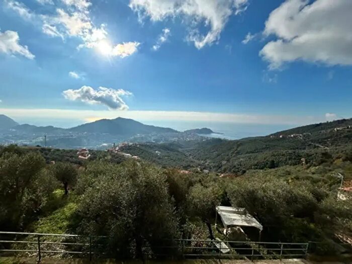 Casa con 6 locali in vendita in Villa Cascine di Sopra, Sestri Levante