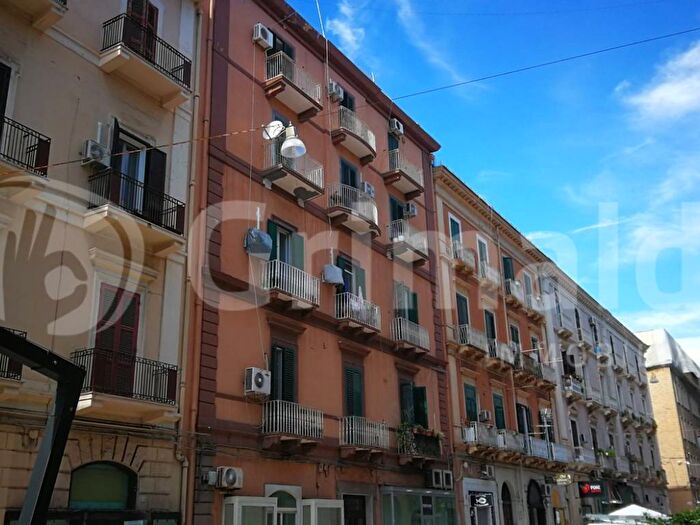 Appartamento trilocale in affitto in VIA PUPINO, Borgo, Taranto