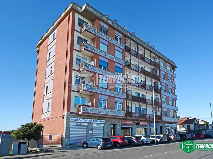 Appartamento trilocale in vendita in Via Lanzo, Borgaro Torinese