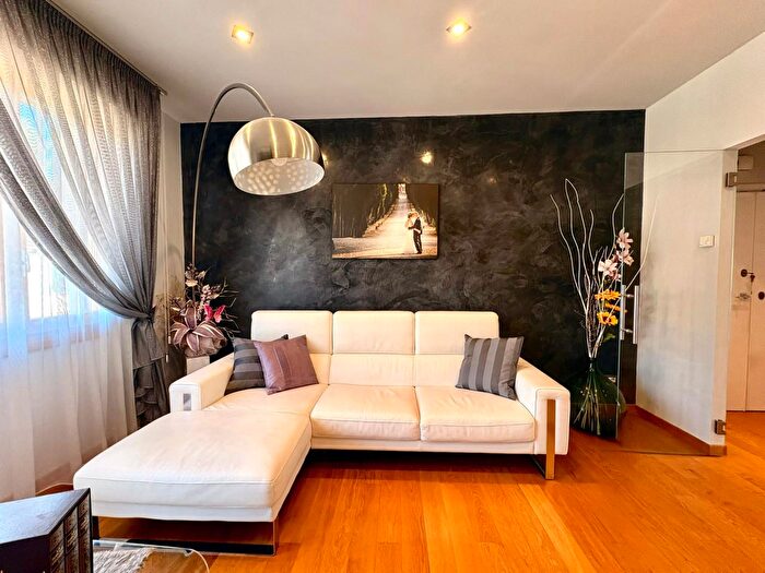 Appartamento bilocale in vendita in Viale Duca della Vittoria, Rufina