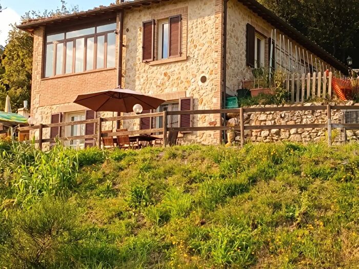 Casa con 10 locali in vendita in Via Orvieto, Amelia