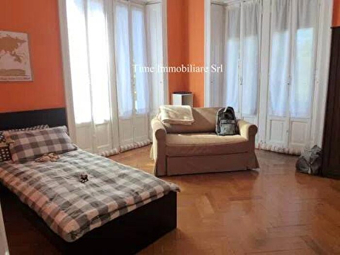 Appartamento trilocale in affitto in Via Giovanni Bellezza No Number, Bocconi, Milano