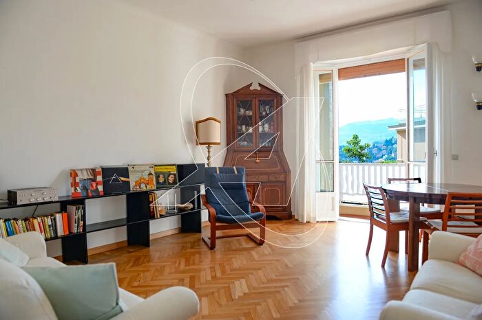 Appartamento con 6 locali in affitto in Via Parco Casana, Rapallo