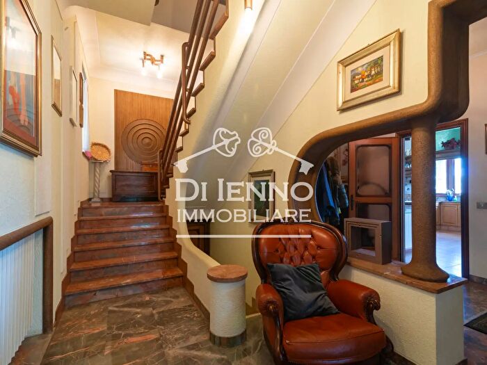 Casa con 8 locali in vendita in Via della Riserva di Livia, Roma