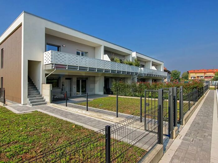 Appartamento trilocale in vendita in Via Monte Grappa, Treviolo