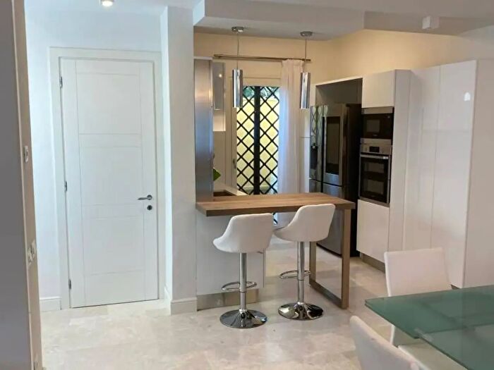 Casa quadrilocale in affitto in Alilla, Forte Dei Marmi