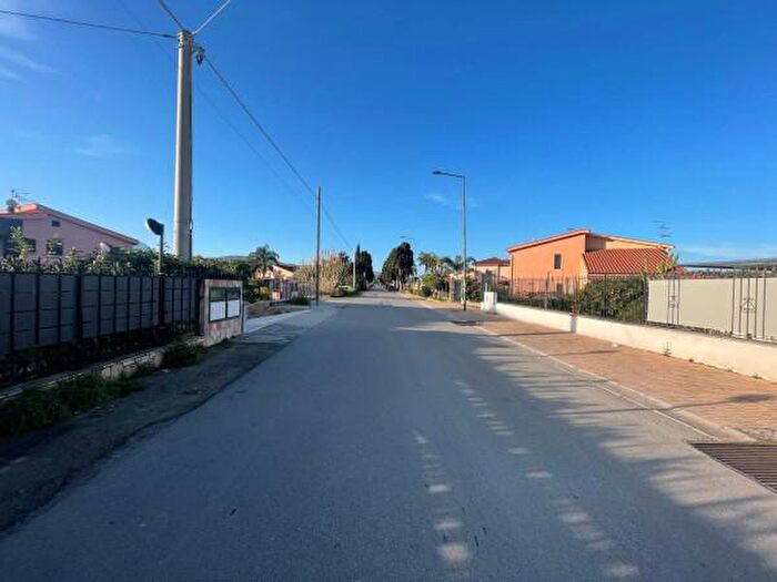 Casa con 6 locali in vendita in Contrada Salinelle, Lascari