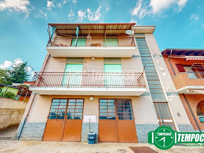 Casa con 8 locali in vendita in San Salvatore Monferrato