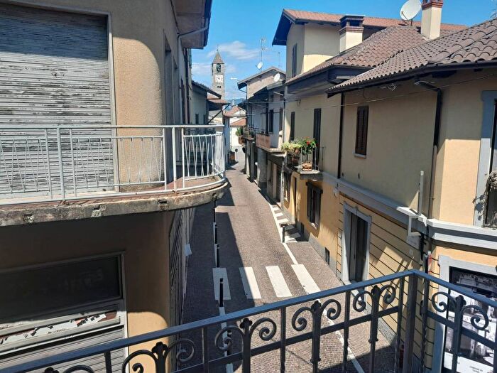 Appartamento bilocale in affitto in Via Mosè Berrini, Centro, Taino