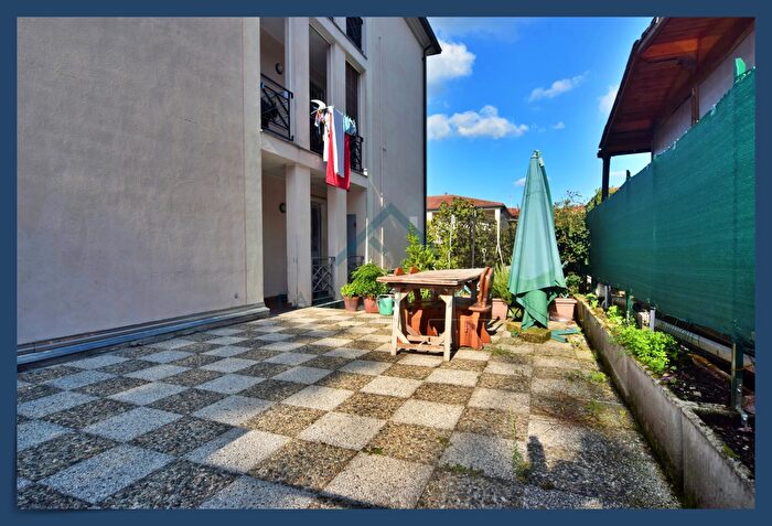 Appartamento quadrilocale in vendita in Via Verdi, Daverio