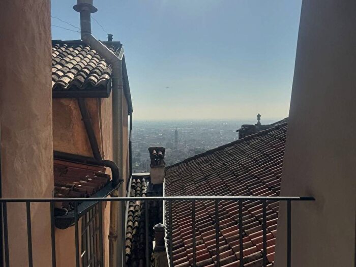 Appartamento bilocale in affitto in Via San Giacomo, Città Alta, Bergamo