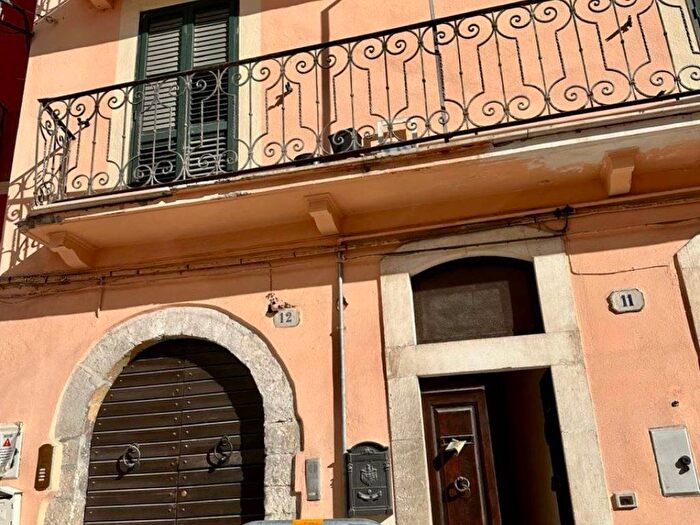 Casa trilocale in affitto in Via Fortebraccio, Duomo Fontana Luminosa, LAquila