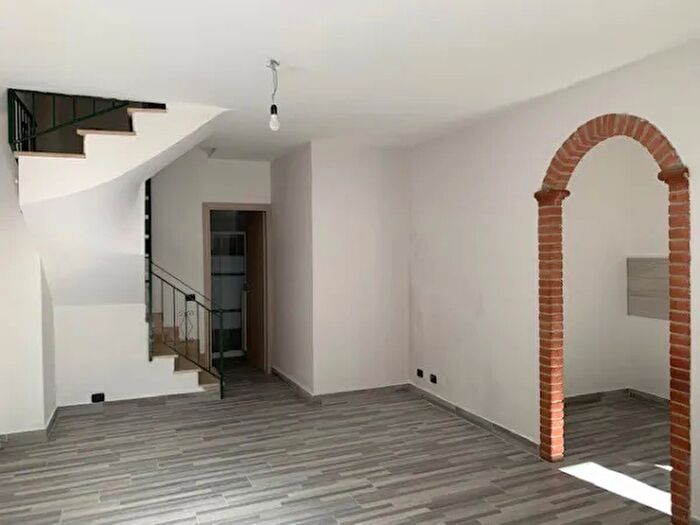 Casa con 5 locali in vendita in Alessandria