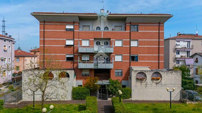 Appartamento bilocale in vendita in Via Volturno, Parma