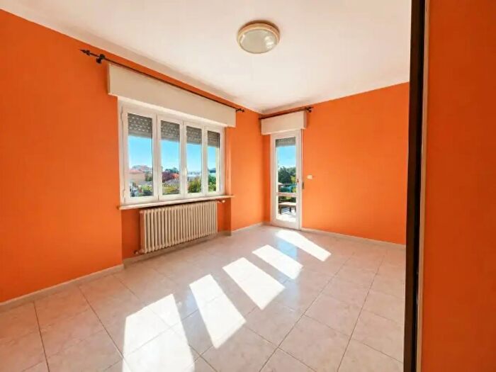 Appartamento quadrilocale in vendita in Via Tripoli, Vercelli