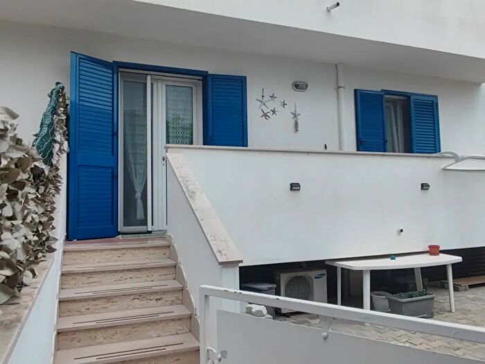 Appartamento con 10 locali in vendita in Via Lago Maggiore, Carovigno