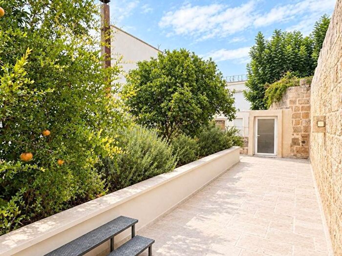 Casa bilocale in vendita in Via Luigi Scarambone, Centro Storico, Lecce
