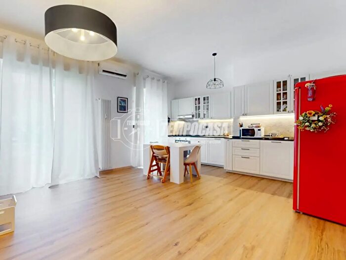Appartamento trilocale in vendita in Via Antica Romana di Quinto, Genova