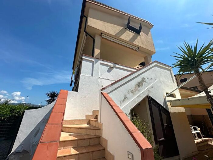 Casa con 5 locali in vendita in Via Fonte Grande, Villapiana