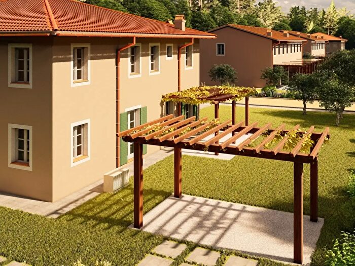 Appartamento quadrilocale in vendita in Via delle Gavine, Lucca