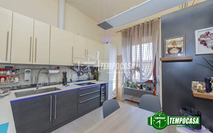 Appartamento trilocale in vendita in Viale Patrioti, Piacenza