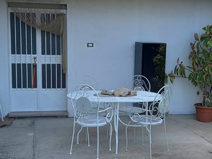 Appartamento trilocale in affitto in Via Procida, Sellia Marina