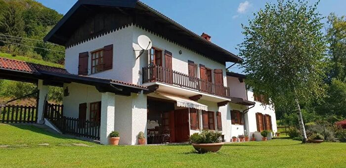 Casa con 6 locali in vendita in Via Machetto Civiasco Vercelli, Civiasco