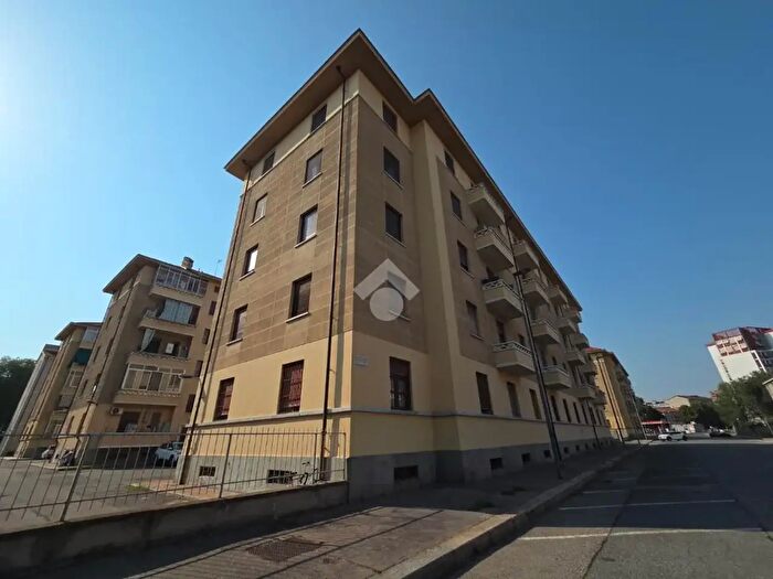 Appartamento trilocale in vendita in Via Frattini, Torino