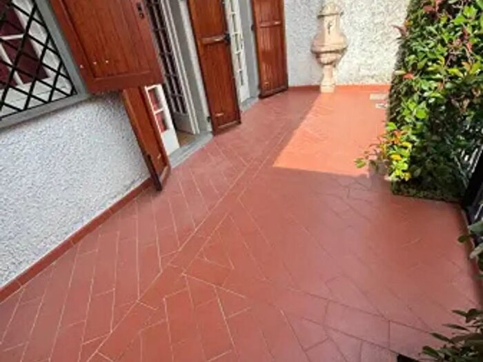 Casa trilocale in vendita in Massa