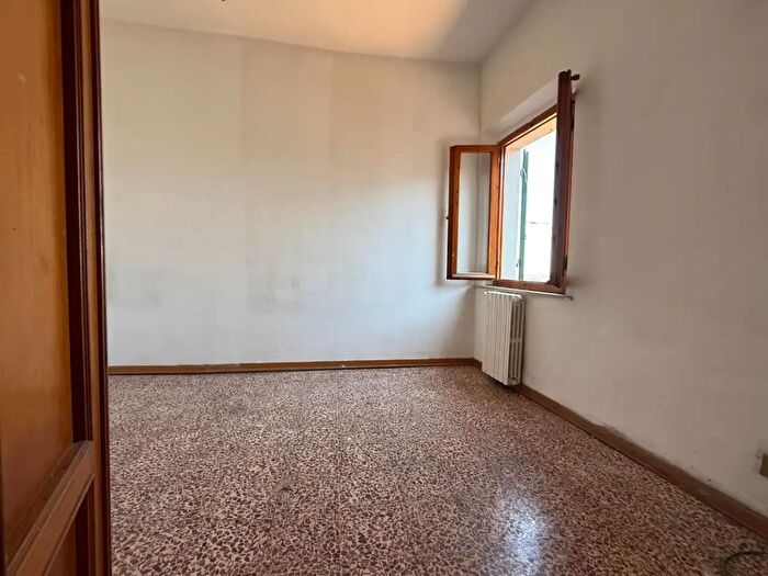 Appartamento con 5 locali in vendita in Peccioli