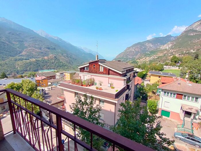 Appartamento trilocale in vendita in Viale Duca dAosta, Saint Vincent