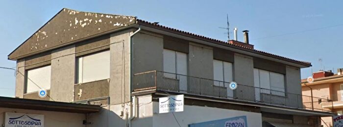 Casa con 12 locali in vendita in Via Faleriense Est, Montegiorgio