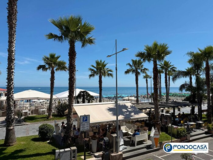 Appartamento trilocale in vendita in Corso Roma, Loano