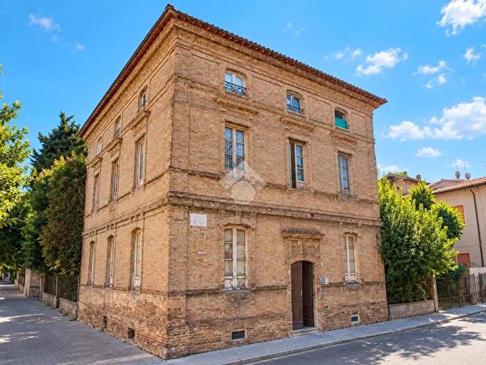 Appartamento con 6 locali in vendita in Via Bologna, Roseto Degli Abruzzi