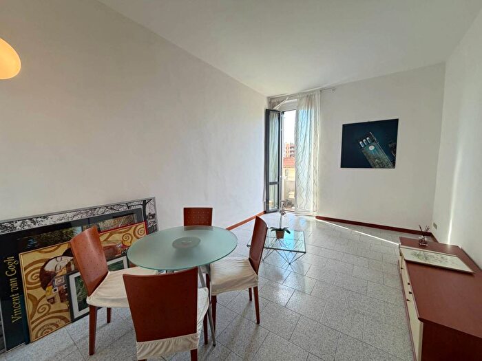 Appartamento bilocale in affitto in Via Gerolamo Tiraboschi, Porta Romana Medaglie dOro, Milano