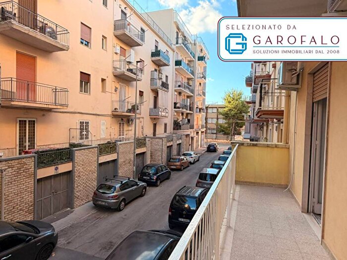 Appartamento trilocale in affitto in Via Emanuele Saracino, Centro, Bitonto