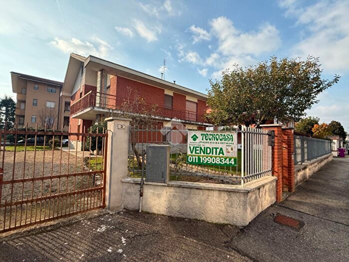 Casa con 6 locali in vendita in Via Leoncavallo, Candiolo