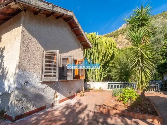 Casa quadrilocale in vendita in Viale Margherita di Savoia, Palermo