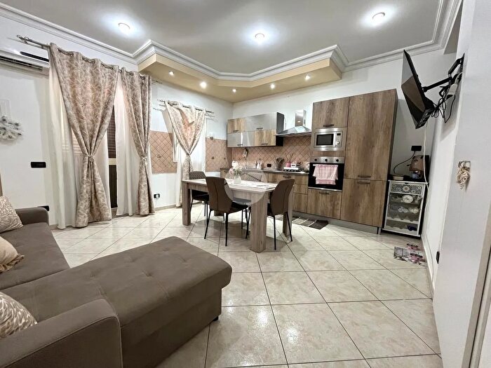 Appartamento trilocale in vendita in Via Altarello, Palermo