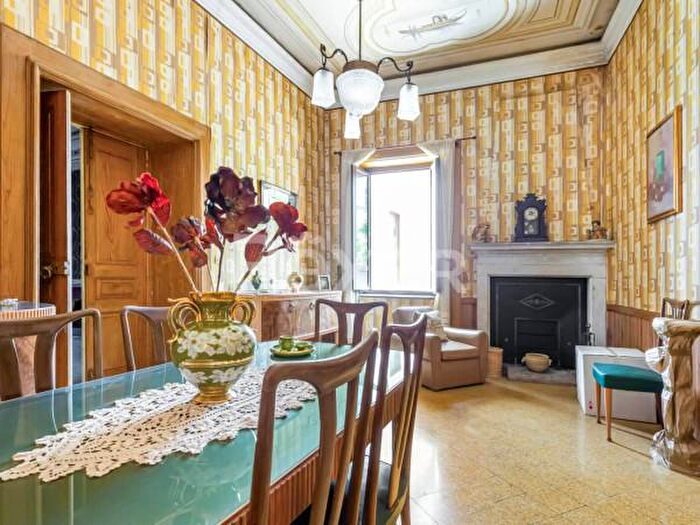 Appartamento con 6 locali in vendita in Via Vittorio Emanuele III, Padula